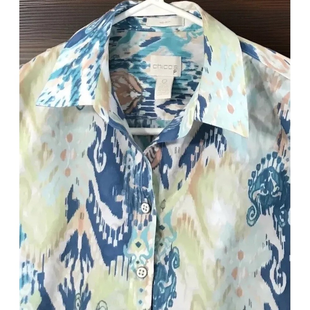 Chicos NO IRON Art To Wear Abstract Button Down Blouse EUC Sz 4/6 Petite - Picture 2 of 8